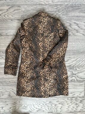 ALFRED SUNG Leopard Print Trench Coat in Brown and Black